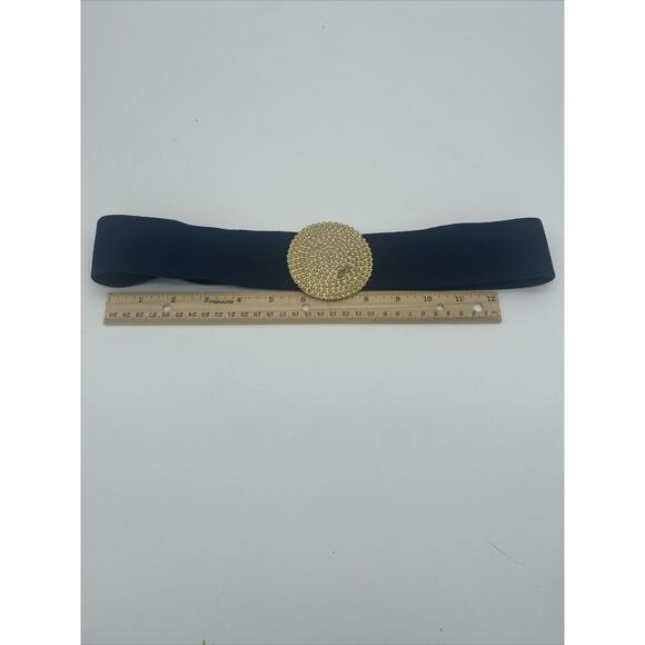 Vintage Macy's Wide Elastic Waist Belt Navy Blue Gold Stippled Medallion - Picture 3 of 4